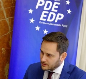 Στο συνέδριο του Ευρωπαϊκού Δημοκρατικού Κόμματος (ΕDP) για το μεταναστευτικό